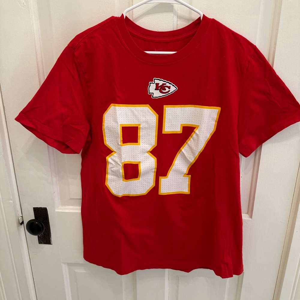Travis Kelce Kansas City Chiefs NFL #87 T-shirt Jersey Size L Nike